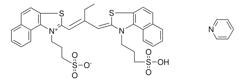 Sigma-Aldrich 3-(2-{(1E)-2-[(Z)-(1-(3-SULFOPROPYL)NAPHTHO[1,2-D][1,3]THIAZOL-2(1H)-YLIDENE)METHYL]-1-BUTENYL}NAPHTHO[1,2-D][1,3]THIAZOL-1-IUM-1-YL)-1-PROPANESULFONATE COMPOUND WITH PYRIDINE，AldrichCPR