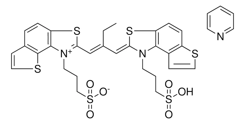 Sigma-Aldrich 3-(2-{(1E)-2-[(Z)-(1-(3-SULFOPROPYL)THIENO[3,2-E][1,3]BENZOTHIAZOL-2(1H)-YLIDENE)METHYL]-1-BUTENYL}THIENO[2,3-E][1,3]BENZOTHIAZOL-1-IUM-1-YL)-1-PROPANESULFONATE COMPOUND WITH PYRIDINE，AldrichCPR