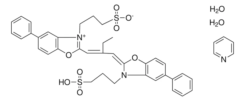 Sigma-Aldrich 3-(5-PHENYL-2-{2-[(E)-(5-PHENYL-3-(3-SULFOPROPYL)-1,3-BENZOXAZOL-2(3H)-YLIDENE)METHYL]-1-BUTENYL}-1,3-BENZOXAZOL-3-IUM-3-YL)-1-PROPANESULFONATE COMPOUND WITH PYRIDINE DIHYDRATE，AldrichCPR