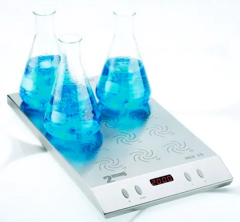 Sigma-Aldrich 2mag MIX 15 multi position stirrer，AC/DC输入100 / 240 V AC，Schuko插头