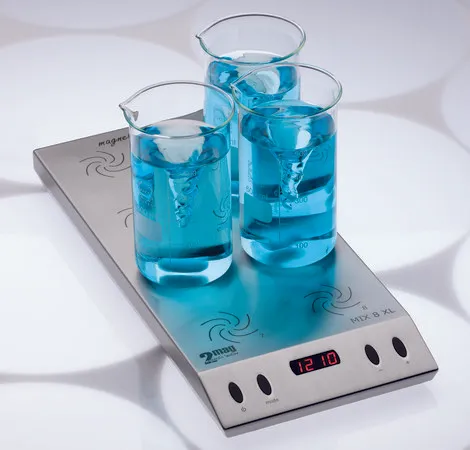 Sigma-Aldrich 2MAG MIX 8 XL multiple 8 point stirrer，AC/DC输入100-240 V，Schuko插头