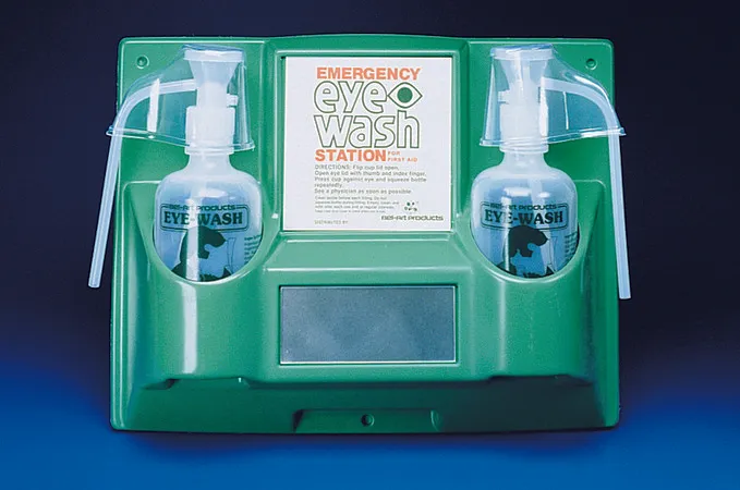 Sigma-Aldrich Double eyewash safety station，包括两个32盎司聚乙烯瓶，带盖眼杯和排放管