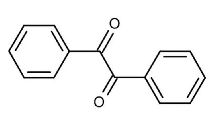 默克 Benzil,合成