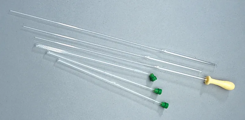 Sigma-Aldrich NMR pipette,将L9倾斜入内。